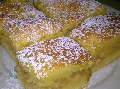 Iz Jožičine kuhinje: Preprosto babičino pecivo z jabolki